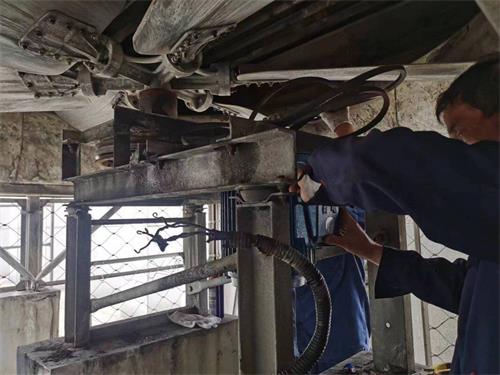 <a href=http://www.clyxwz.com/peijian/fan/ target=_blank class=infotextkey>冷卻塔風(fēng)機(jī)</a>噪聲控制方法